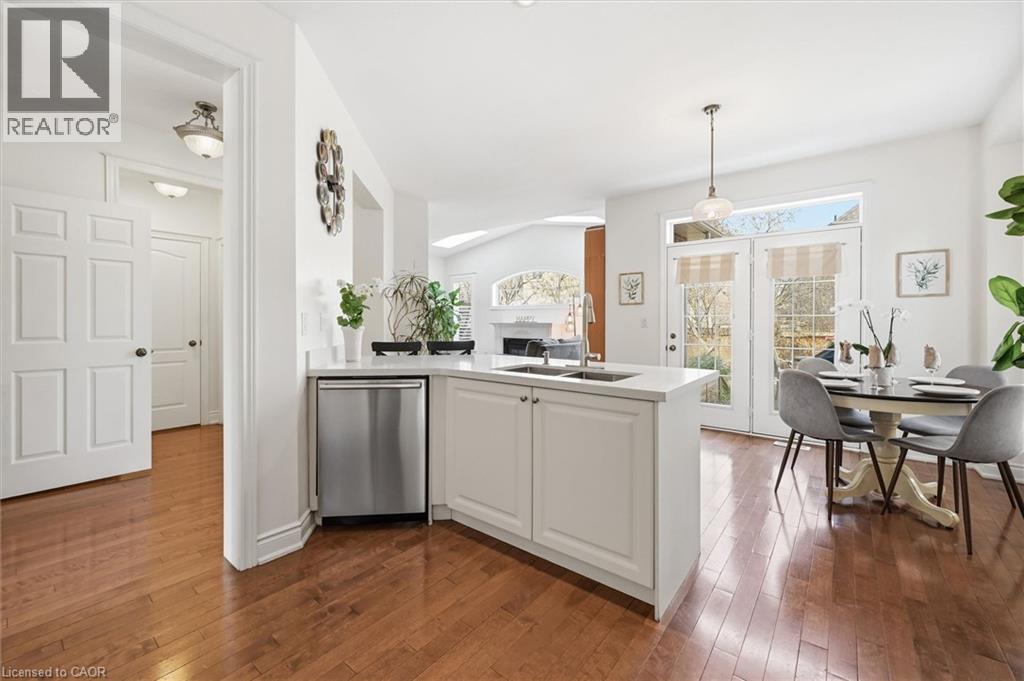 287 TURNING LEAF Road, Oakville, Ontario, L6L6V5 — Photo 8