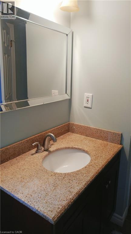 206 NORTHMANOR Crescent, Waterloo, Ontario, N2N3C4 — Photo 10