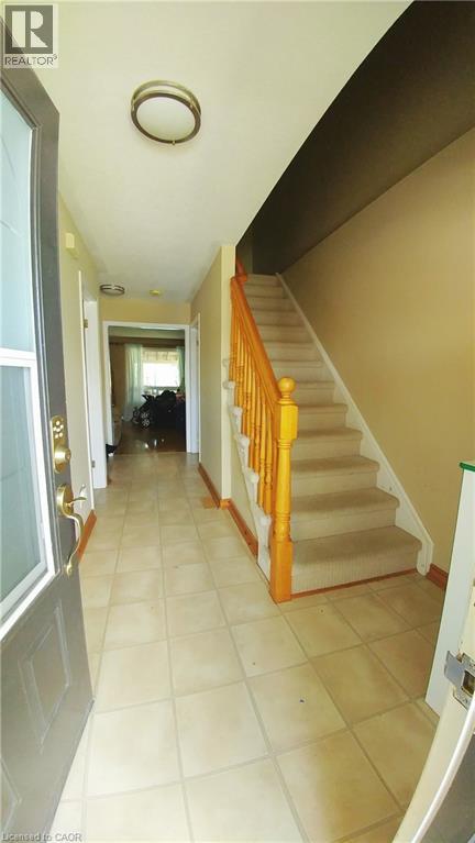 206 NORTHMANOR Crescent, Waterloo, Ontario, N2N3C4 — Photo 3