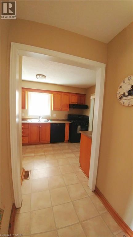 206 NORTHMANOR Crescent, Waterloo, Ontario, N2N3C4 — Photo 5