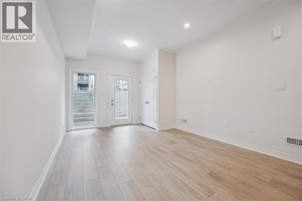165 REVERIE Way, Kitchener, Ontario, N2E0K5 — Photo 10
