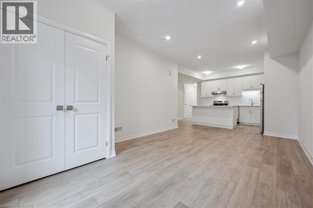 165 REVERIE Way, Kitchener, Ontario, N2E0K5 — Photo 2