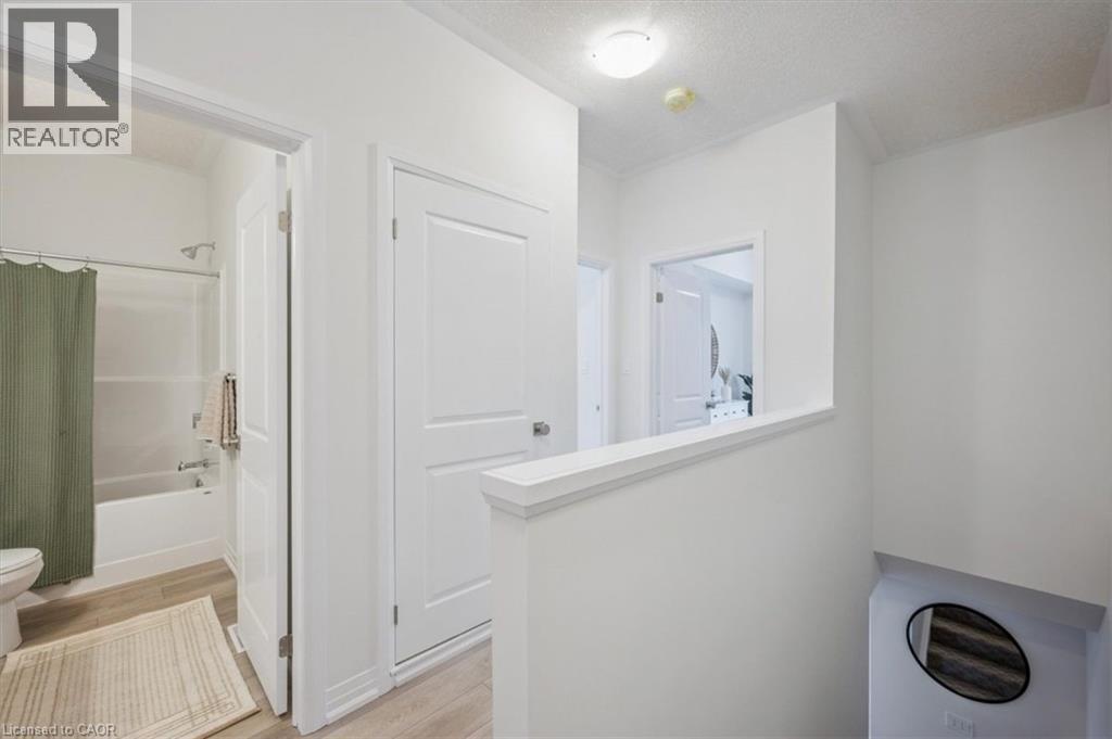 17 REVERIE Way, Kitchener, Ontario, N2E0K5 — Photo 9
