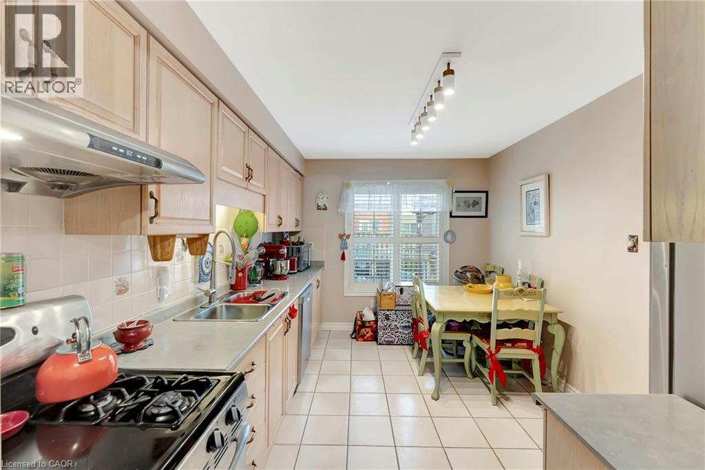20 MEADOWLANDS Boulevard Unit# 14, Ancaster, Ontario, L9K1J5 — Photo 11