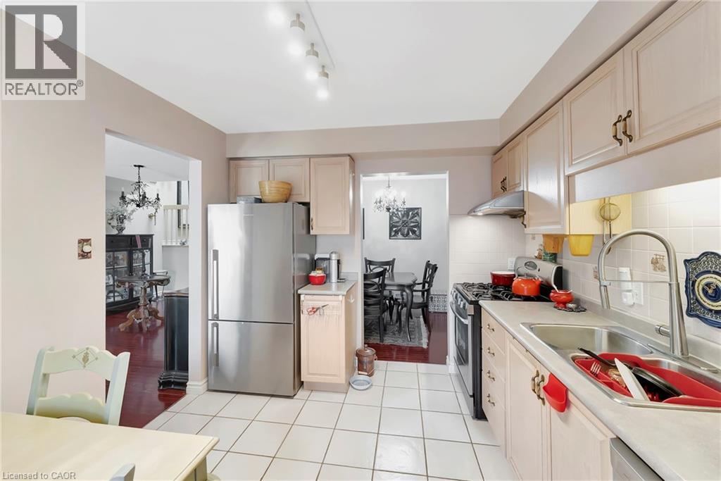 20 MEADOWLANDS Boulevard Unit# 14, Ancaster, Ontario, L9K1J5 — Photo 13