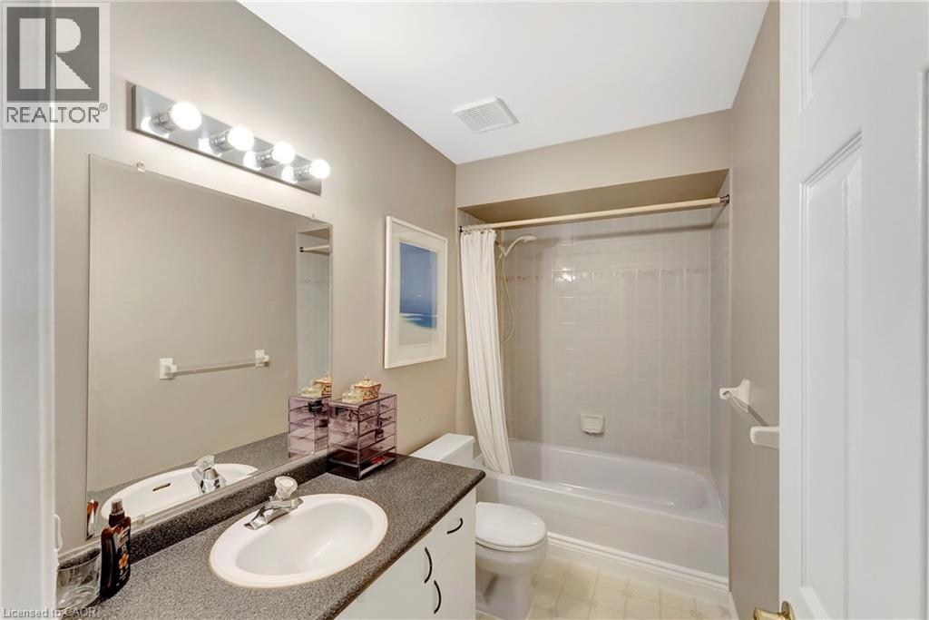 20 MEADOWLANDS Boulevard Unit# 14, Ancaster, Ontario, L9K1J5 — Photo 24