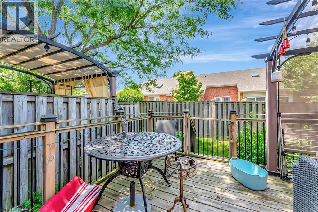 20 MEADOWLANDS Boulevard Unit# 14, Ancaster, Ontario, L9K1J5 — Photo 30