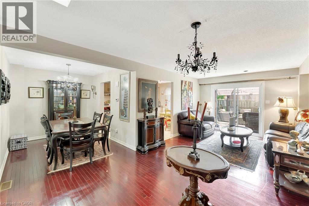 20 MEADOWLANDS Boulevard Unit# 14, Ancaster, Ontario, L9K1J5 — Photo 5