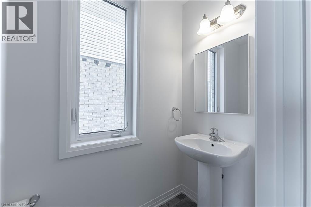 32 BLAIN Drive, Hamilton, Ontario, L0R1W0 — Photo 12