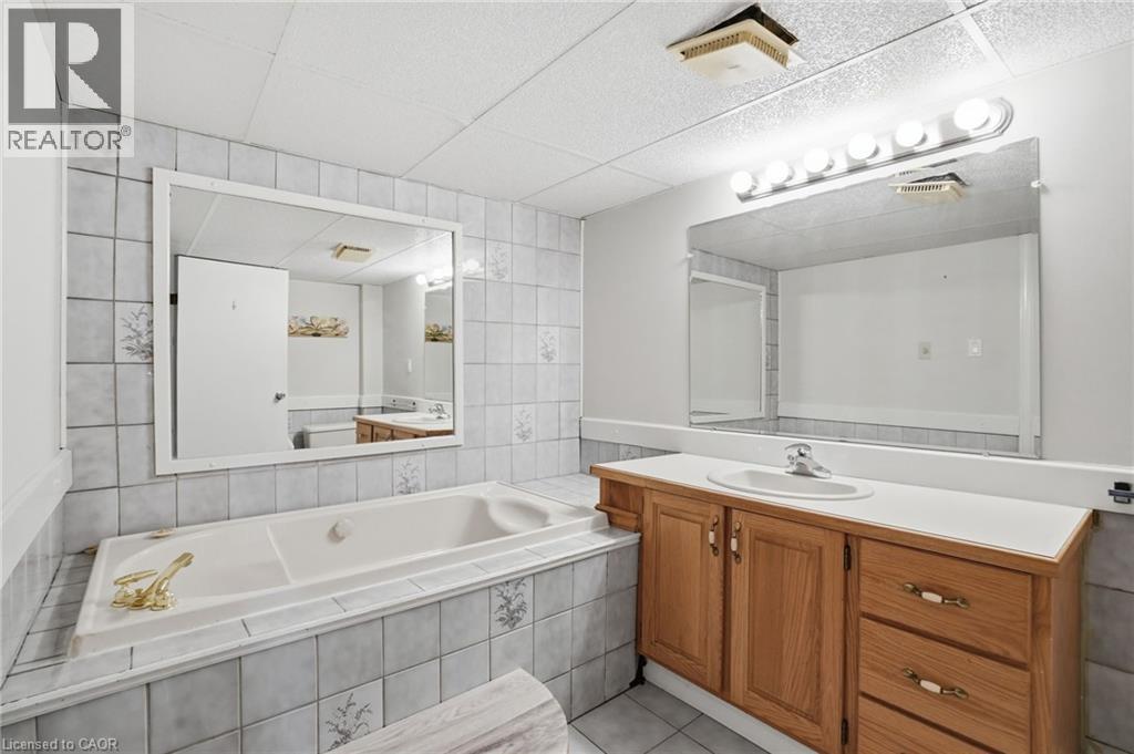 94 WENDOVER Drive, Hamilton, Ontario, L9C5X5 — Photo 39