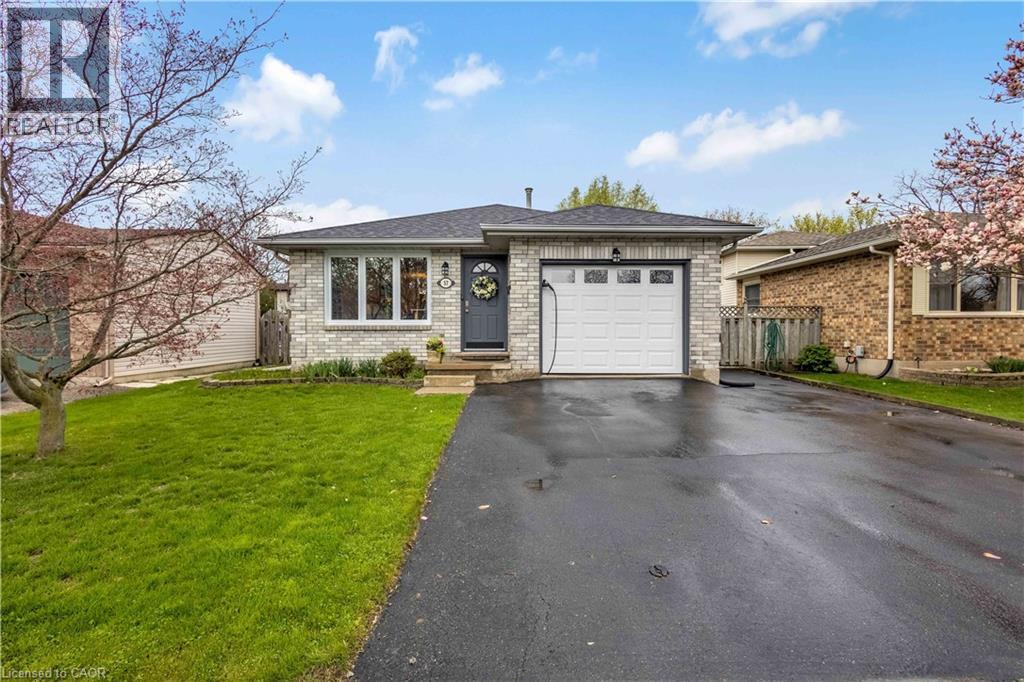 57 COXWELL Crescent, Brantford, Ontario, N3P1P5 — Photo 2