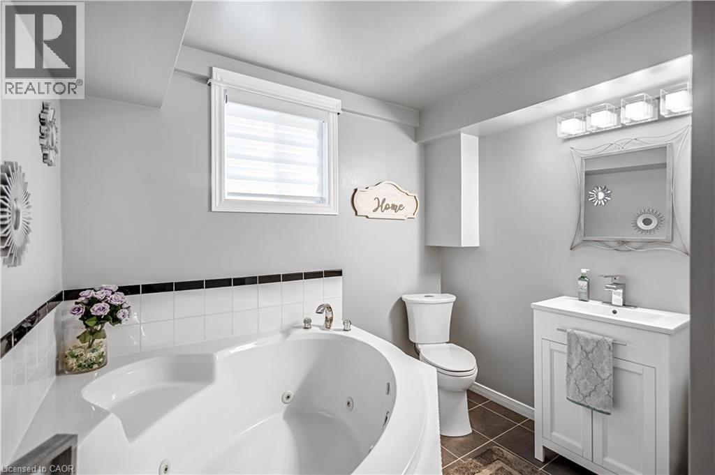 57 COXWELL Crescent, Brantford, Ontario, N3P1P5 — Photo 27