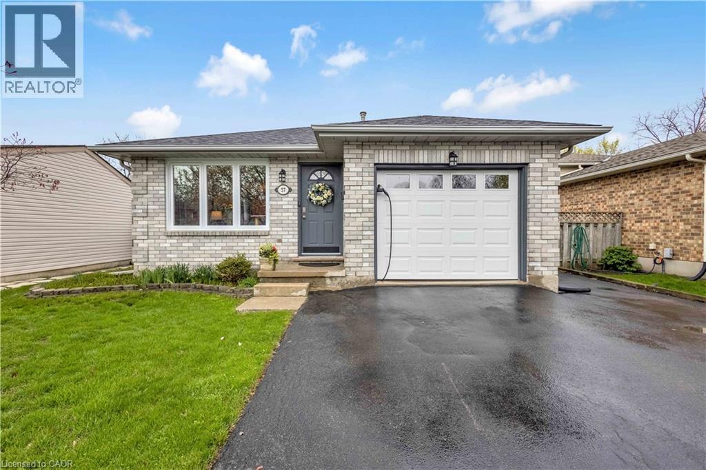 57 COXWELL Crescent, Brantford, Ontario, N3P1P5 — Photo 3