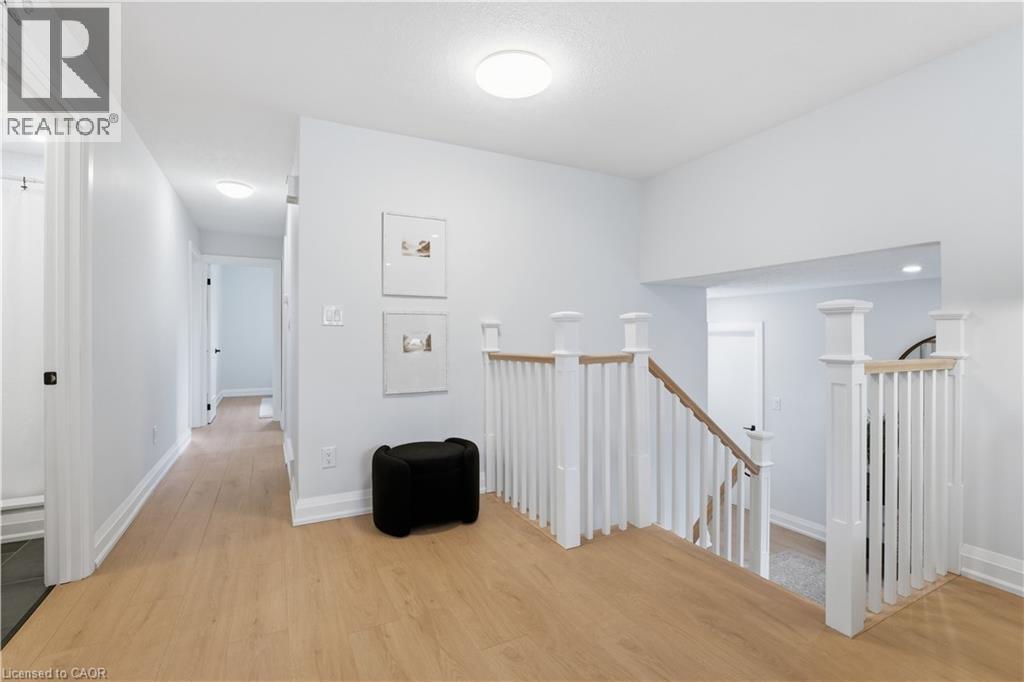 11 MARCELLA Crescent, Hamilton, Ontario, L8K6E0 — Photo 10