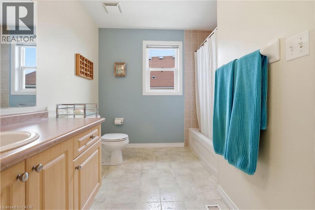 162 LIVINGSTON Boulevard, Baden, Ontario, N3A4K9 — Photo 16