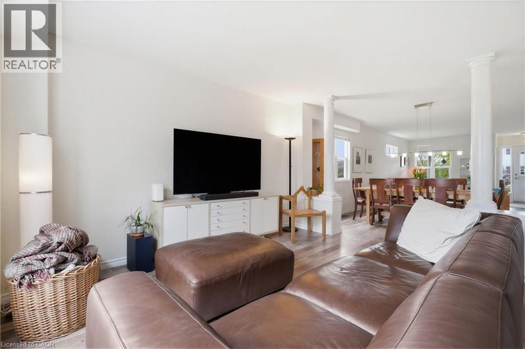 162 LIVINGSTON Boulevard, Baden, Ontario, N3A4K9 — Photo 9