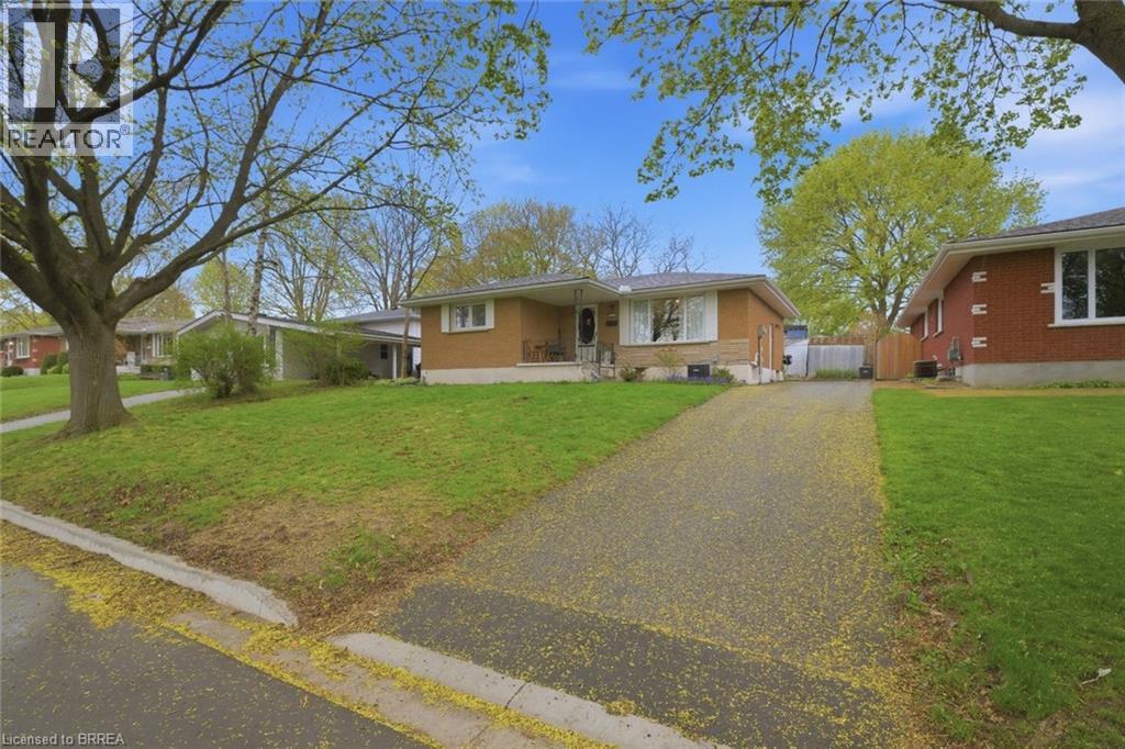 13 MACKAY Avenue, Simcoe, Ontario, N3Y1C9 — Photo 3