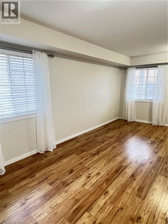 35 MOUNTFORD Drive Unit# 111, Guelph, Ontario, N1E0G6 — Photo 8