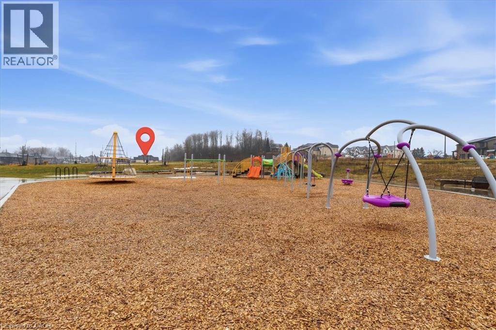 70 QUARRY PARK Drive, Kitchener, Ontario, N2B3F7 — Photo 22