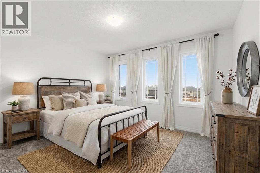 70 QUARRY PARK Drive, Kitchener, Ontario, N2B3F7 — Photo 6