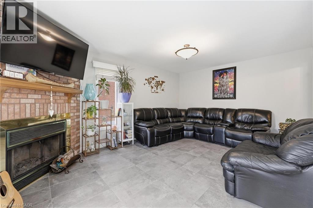 47 MACDOUGALL Drive, Dundas, Ontario, L9H6X8 — Photo 11
