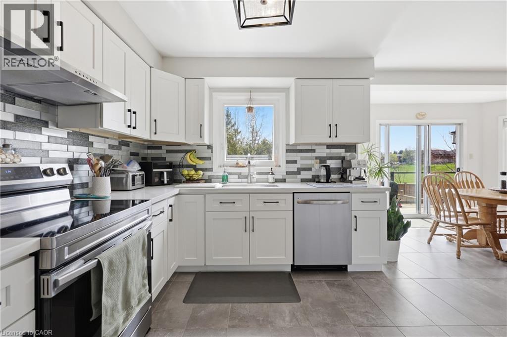 47 MACDOUGALL Drive, Dundas, Ontario, L9H6X8 — Photo 15