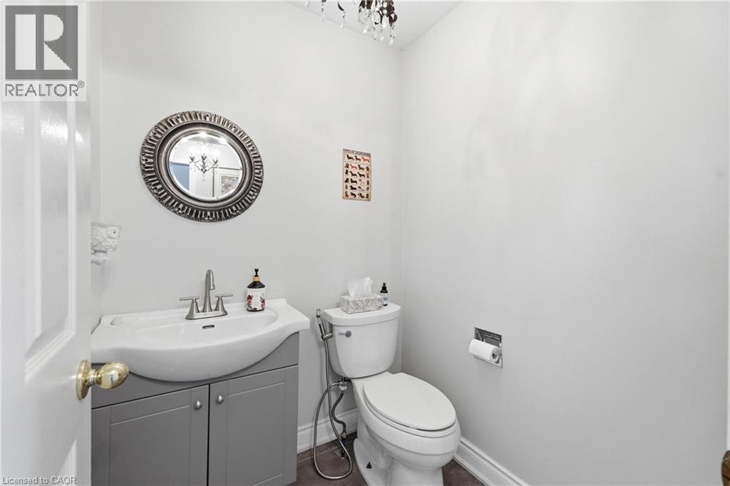 47 MACDOUGALL Drive, Dundas, Ontario, L9H6X8 — Photo 16