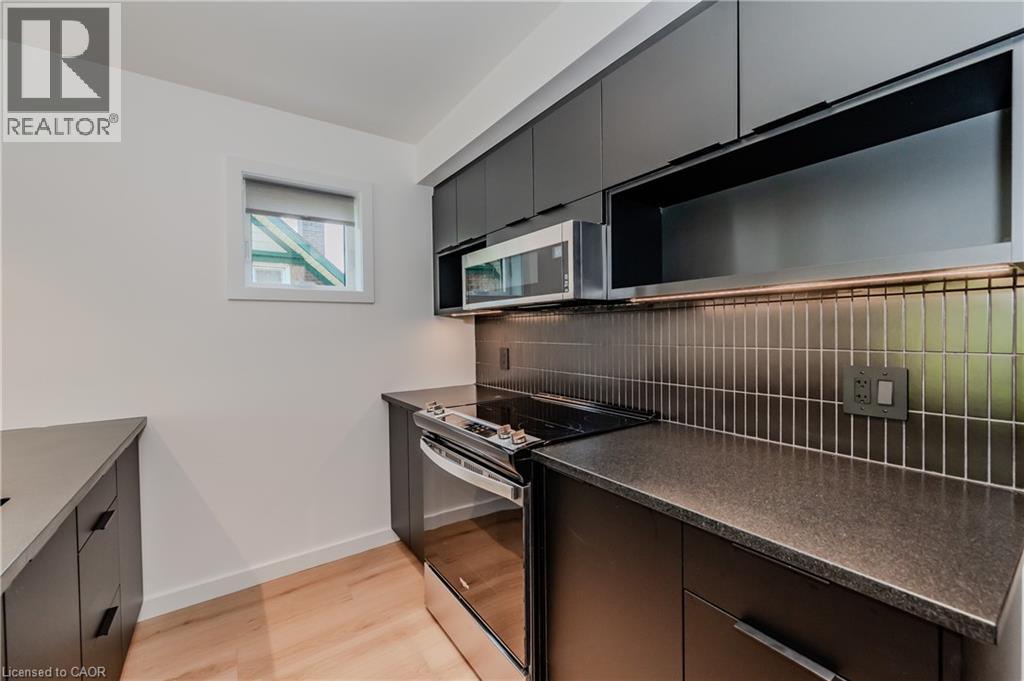 63 UNION Street Unit# 2, Waterloo, Ontario, N2J1B9 — Photo 14