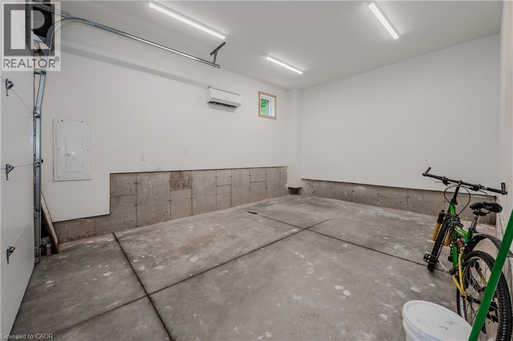 63 UNION Street Unit# 2, Waterloo, Ontario, N2J1B9 — Photo 3