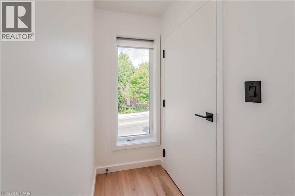 63 UNION Street Unit# 2, Waterloo, Ontario, N2J1B9 — Photo 7