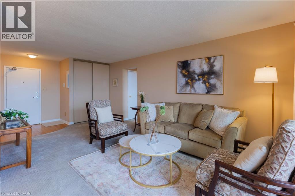 225 HARVARD Place Unit# 1408, Waterloo, Ontario, N2J4H4 — Photo 5