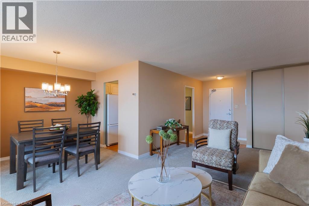 225 HARVARD Place Unit# 1408, Waterloo, Ontario, N2J4H4 — Photo 8