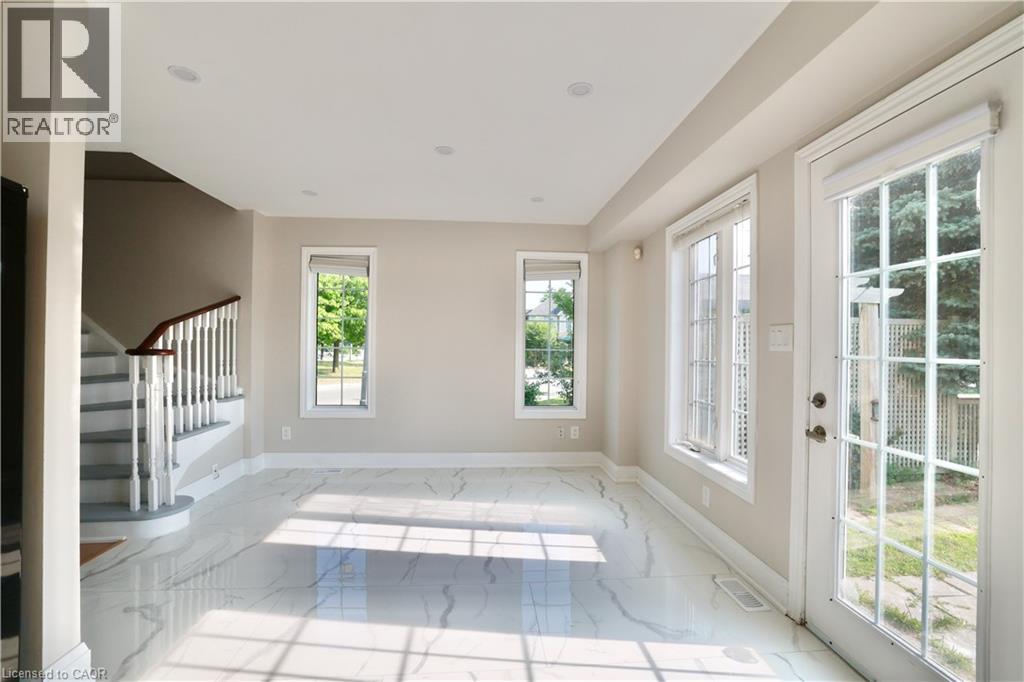 625 EASTBRIDGE Boulevard, Waterloo, Ontario, N2K4C3 — Photo 6