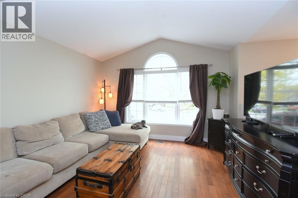 21 GLENGARY Crescent, Caledonia, Ontario, N3W2L7 — Photo 5