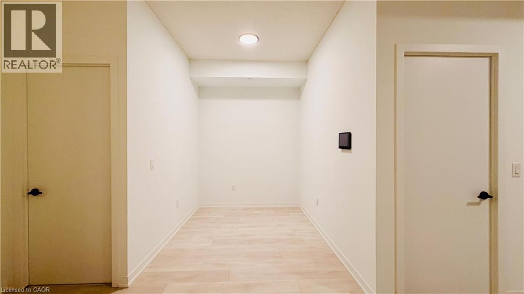 4878 POWERS Common Unit# 301, Burlington, Ontario, L7M2B4 — Photo 6
