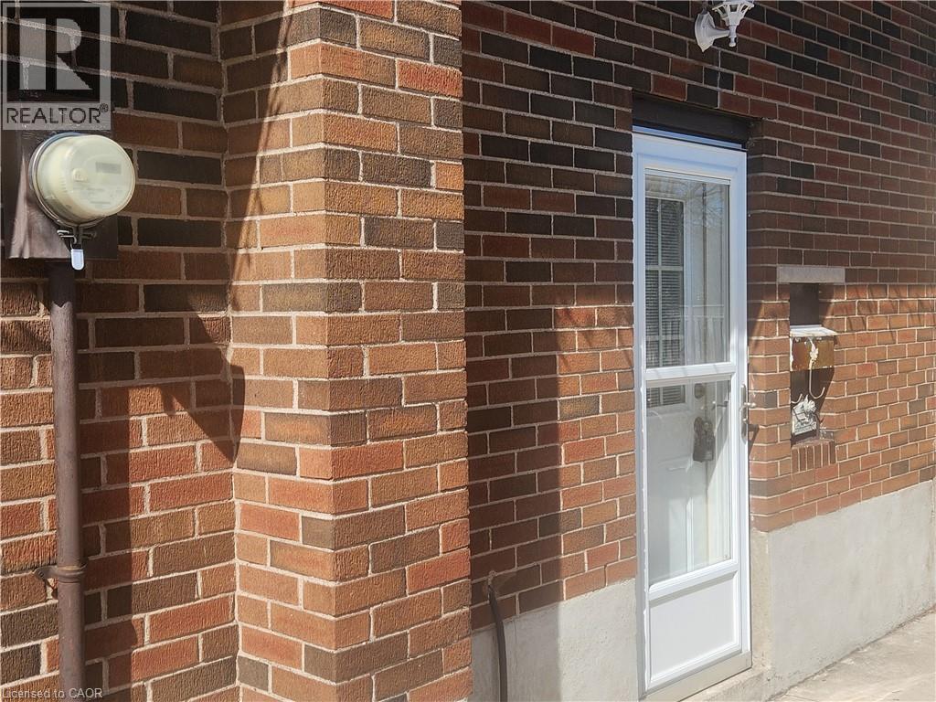 29 COLLIER Crescent, Hamilton, Ontario, L9C3S7 — Photo 3