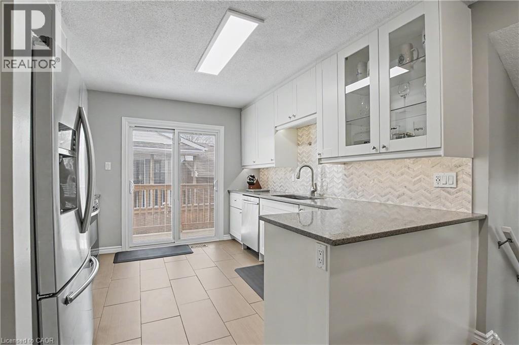 180 SUNSET Boulevard, Cambridge, Ontario, N1S4L2 — Photo 12