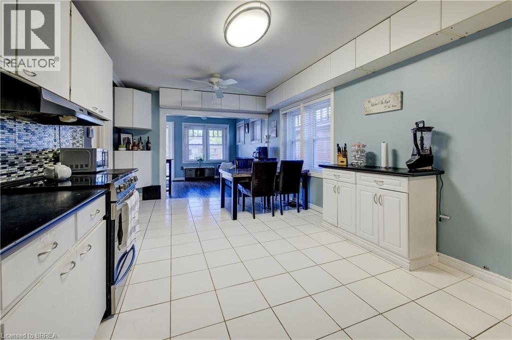 88 WALNUT Street, Brantford, Ontario, N3T1H4 — Photo 13