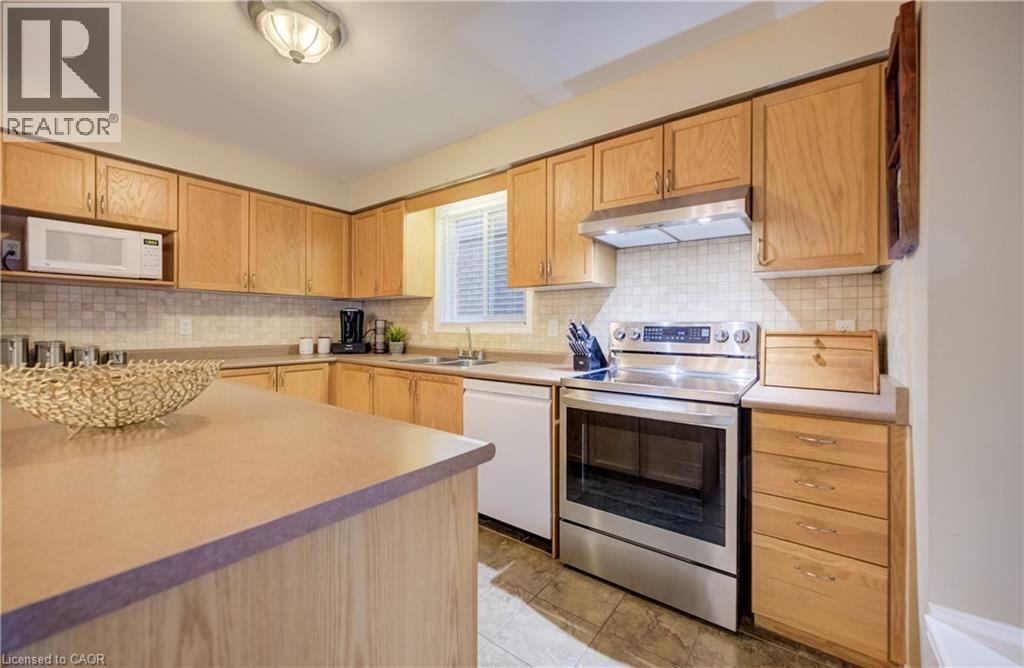 23 NORTHCLIFFE Crescent, Cambridge, Ontario, N3C4M6 — Photo 13