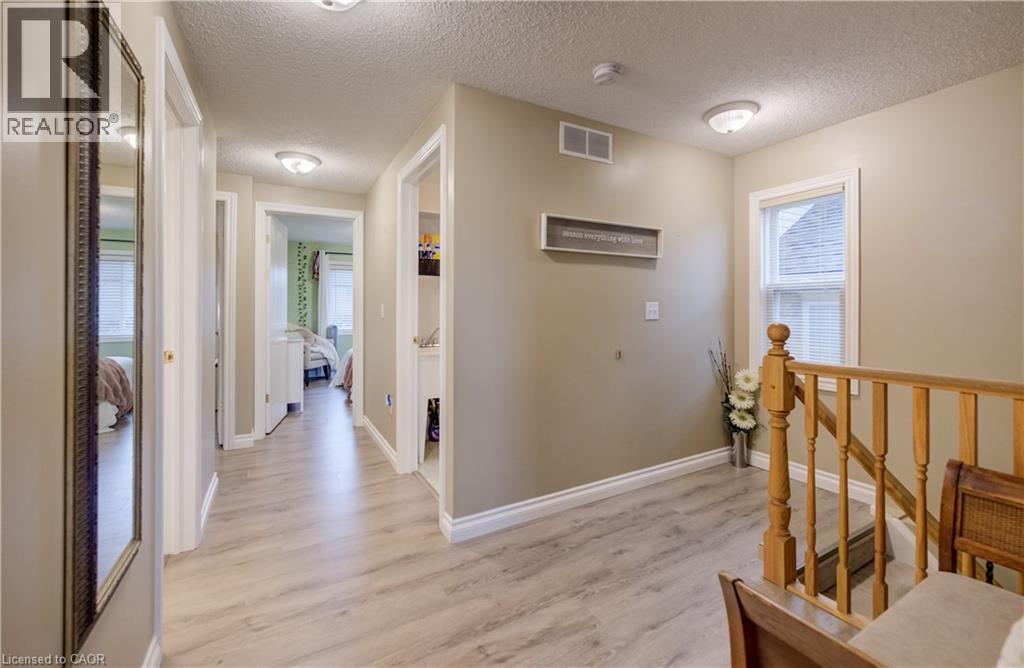 23 NORTHCLIFFE Crescent, Cambridge, Ontario, N3C4M6 — Photo 18