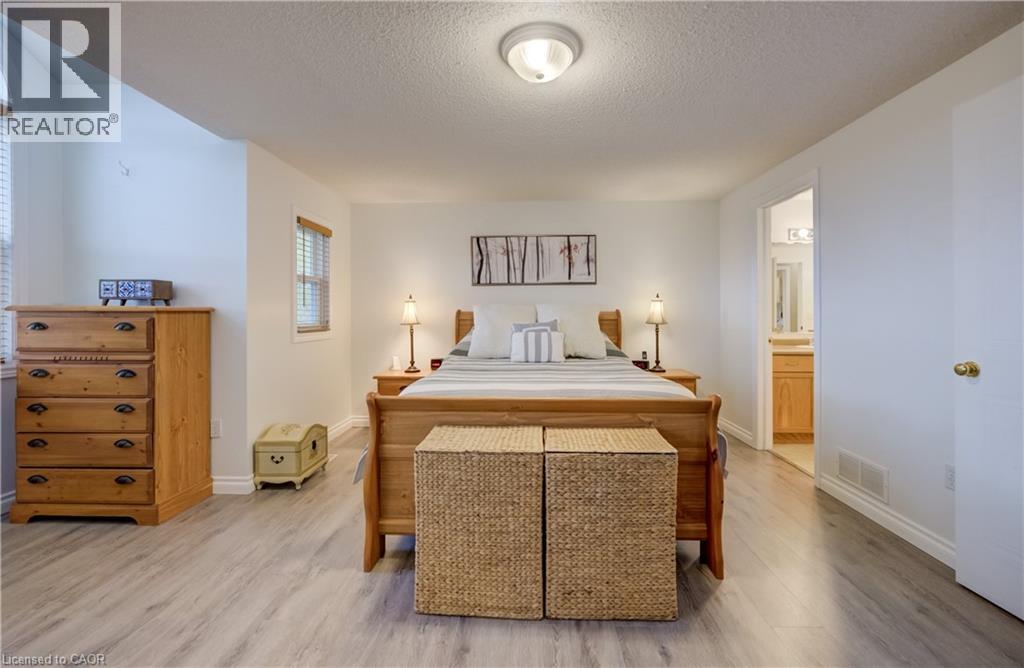 23 NORTHCLIFFE Crescent, Cambridge, Ontario, N3C4M6 — Photo 20