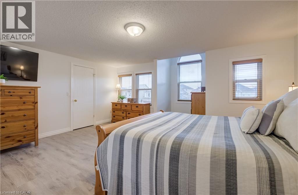 23 NORTHCLIFFE Crescent, Cambridge, Ontario, N3C4M6 — Photo 21