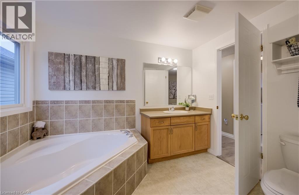 23 NORTHCLIFFE Crescent, Cambridge, Ontario, N3C4M6 — Photo 23