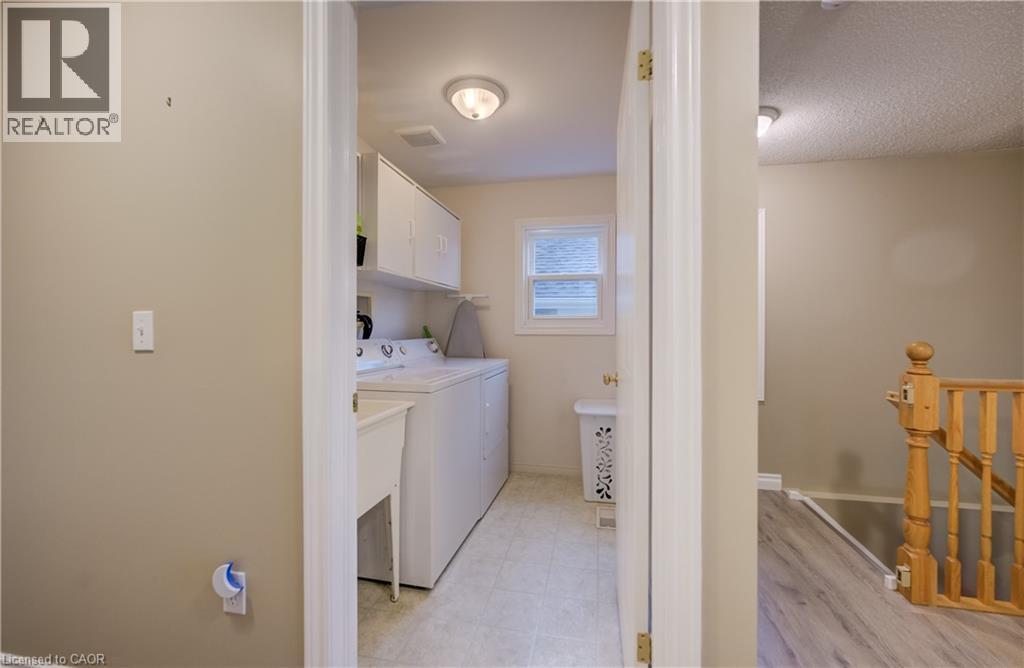 23 NORTHCLIFFE Crescent, Cambridge, Ontario, N3C4M6 — Photo 25
