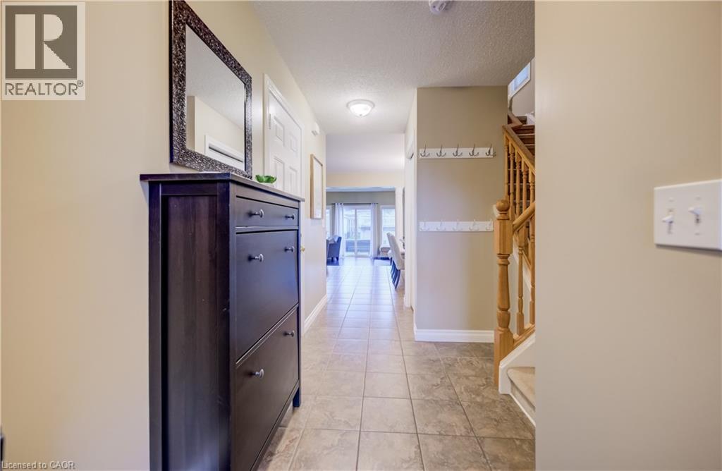 23 NORTHCLIFFE Crescent, Cambridge, Ontario, N3C4M6 — Photo 4