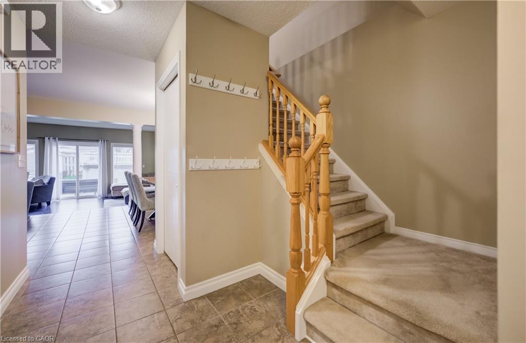23 NORTHCLIFFE Crescent, Cambridge, Ontario, N3C4M6 — Photo 5