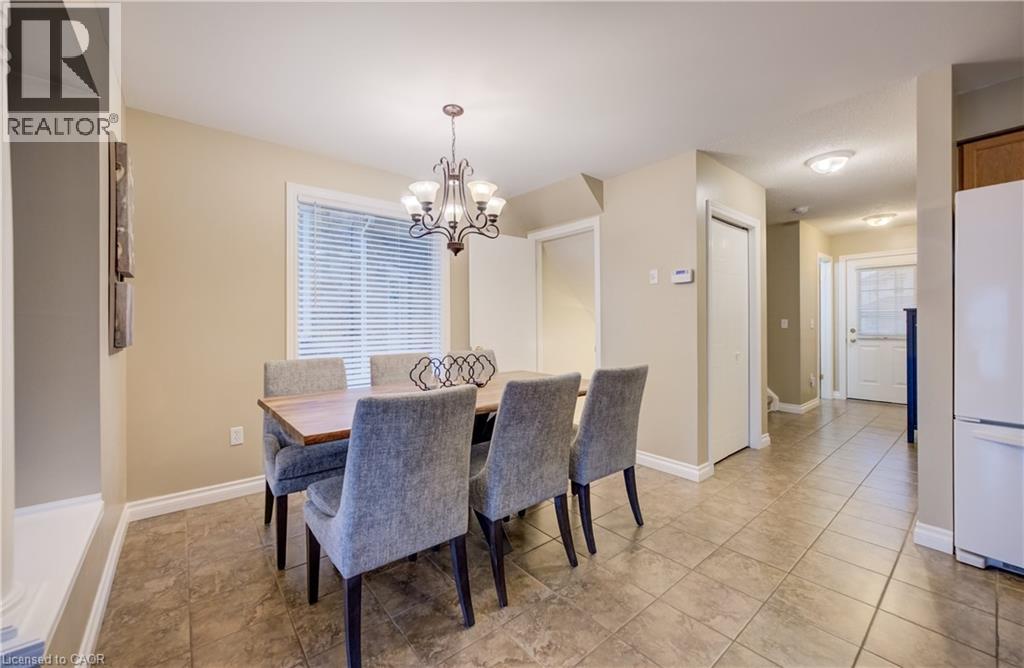23 NORTHCLIFFE Crescent, Cambridge, Ontario, N3C4M6 — Photo 9