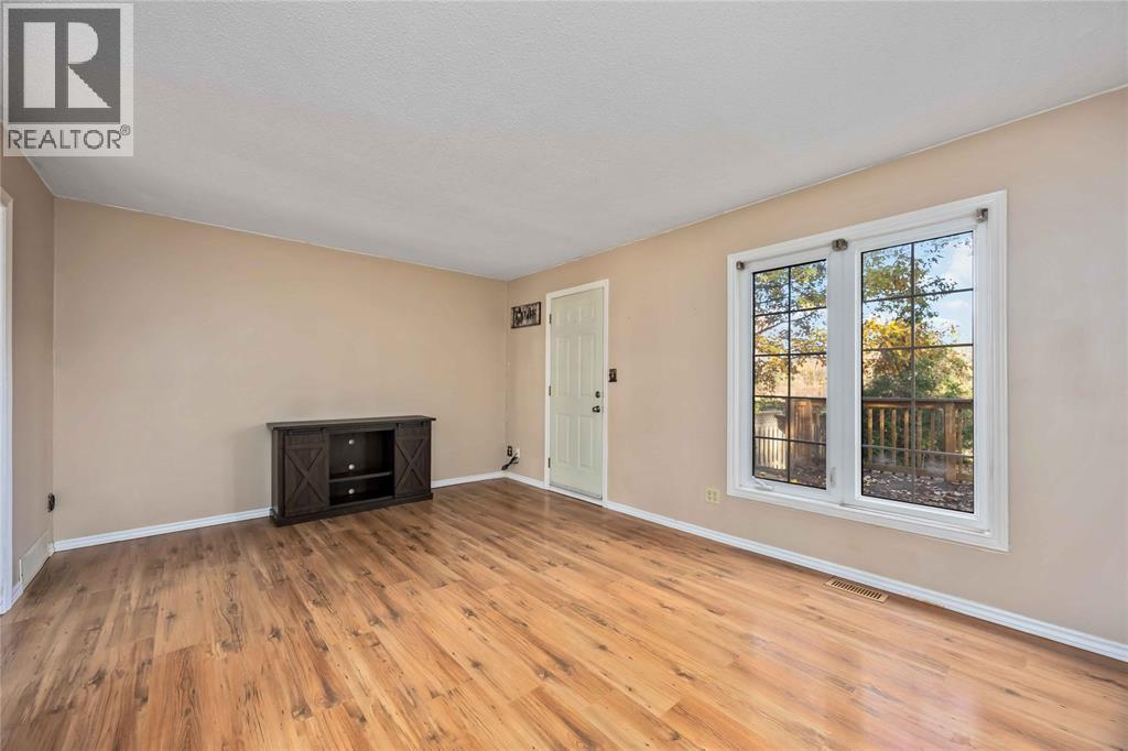 124 FAIRVIEW PLACE, Sarnia, Ontario, N7S4E1 — Photo 7