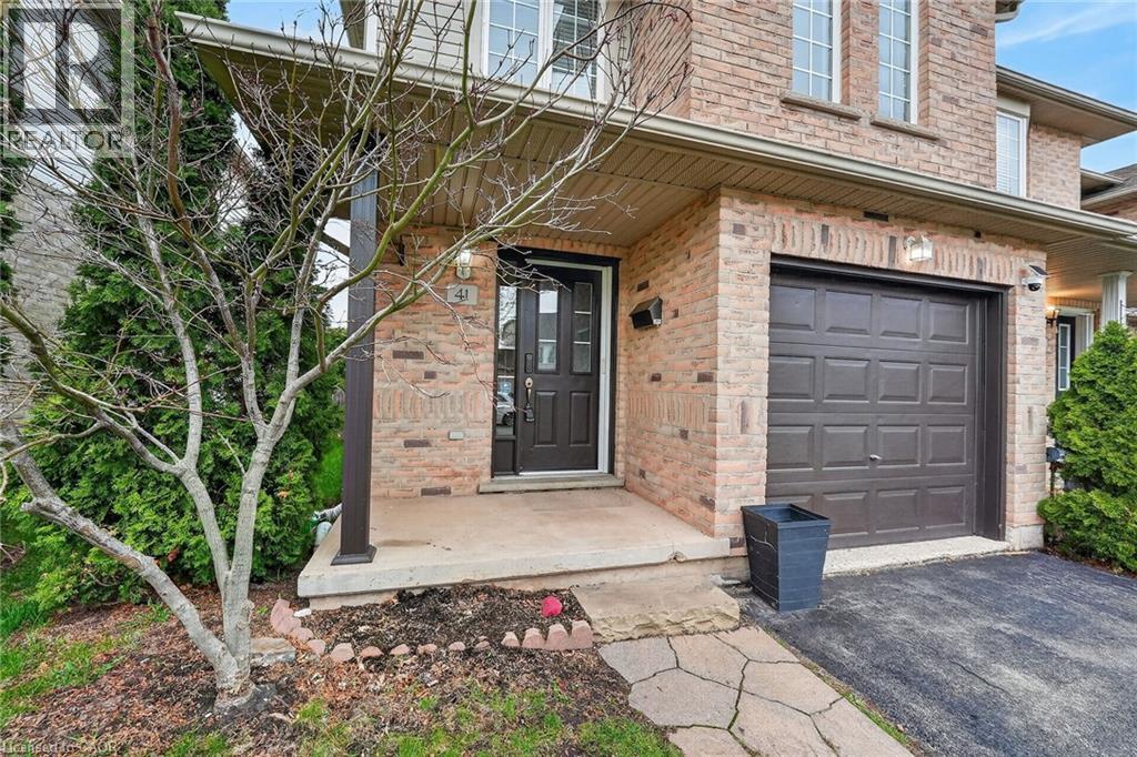 41 KENYON Crescent, Grimsby, Ontario, L3M5P3 — Photo 4