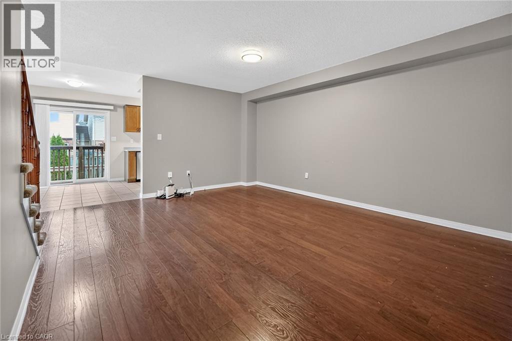 41 KENYON Crescent, Grimsby, Ontario, L3M5P3 — Photo 7